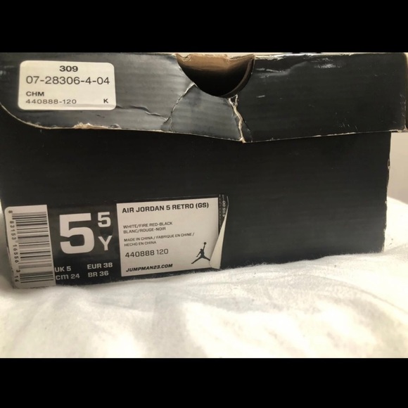 Jordan’s retro 5 (GS) Fire reds - Picture 1 of 5